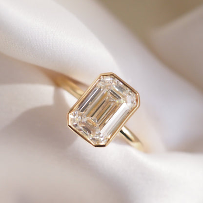 Round Halo, Pave & Split Shank Engagement Ring – 1.93 CT Lab Grown Diamond