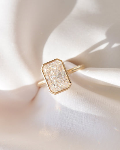 Round Halo, Pave & Split Shank Engagement Ring – 1.93 CT Lab Grown Diamond
