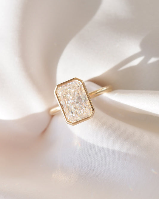 Round Halo, Pave & Split Shank Engagement Ring – 1.93 CT Lab Grown Diamond