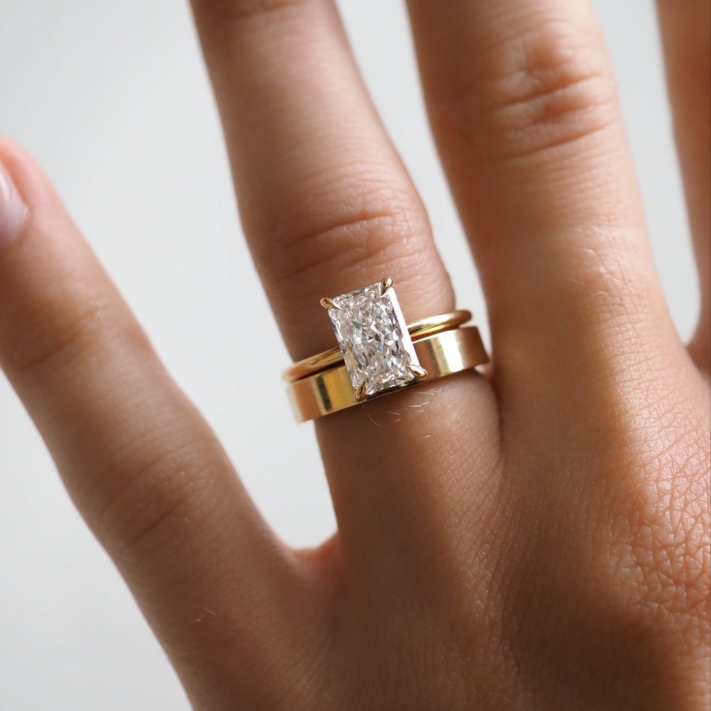 0.35 TCW Round Diamond Curved Pave DEF/VVS Lab Grown Wedding Band