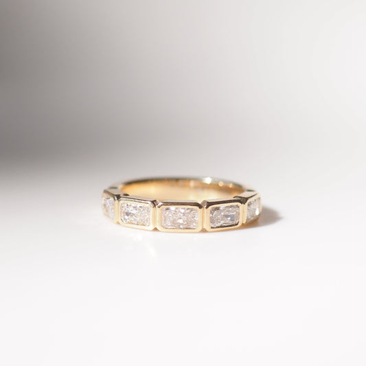 0.35 TCW Round Diamond Curved Pave DEF/VVS Lab Grown Wedding Band