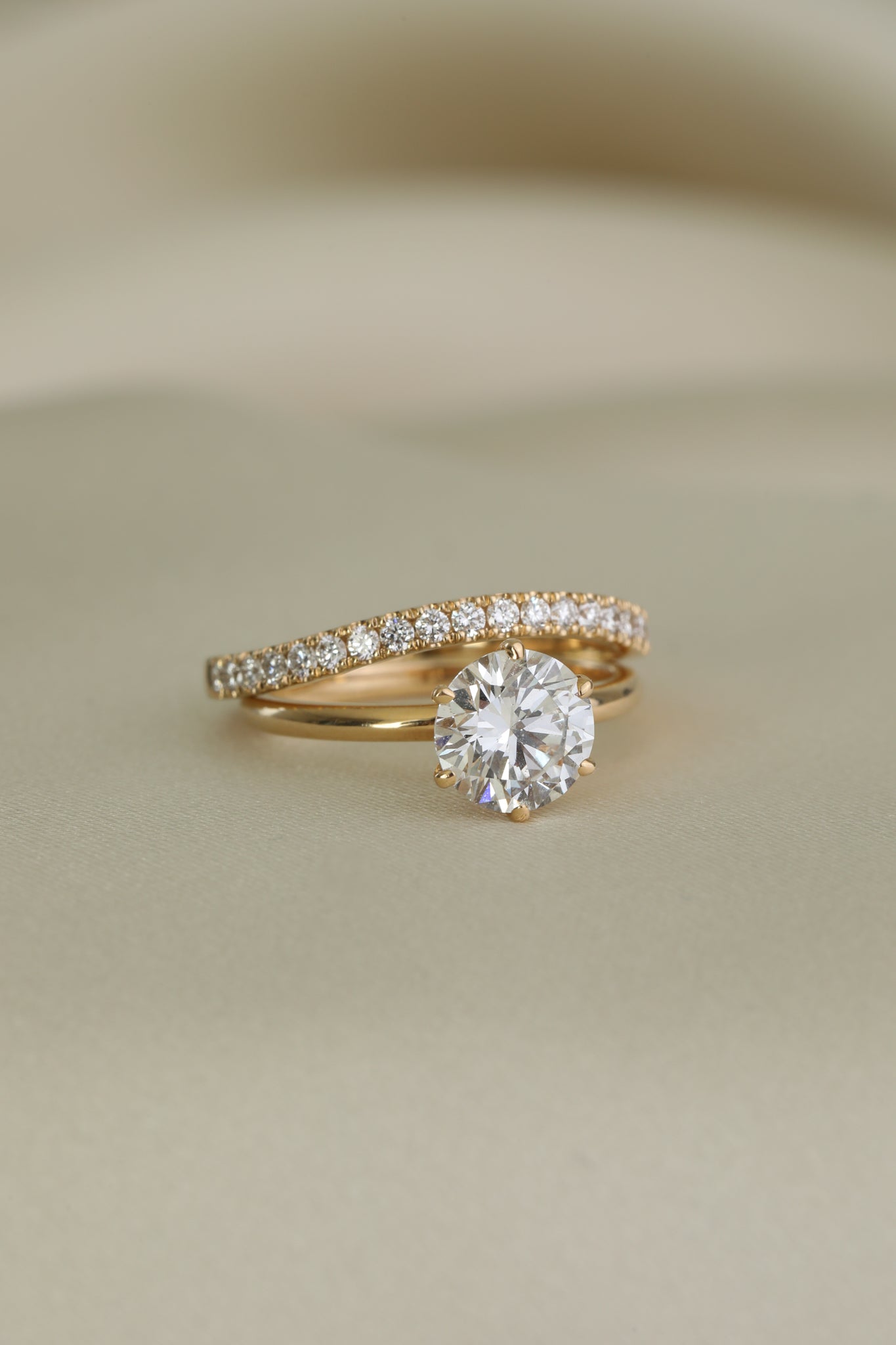 0.2 TCW Round Diamond Curved Pave DEF/VVS Lab Grown Wedding Band