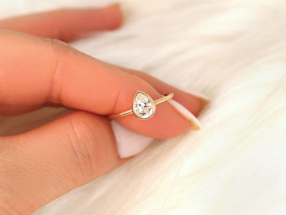 2 CT Emerald Pave Moissanite Engagement Ring