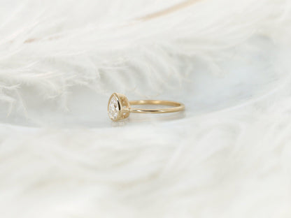 2 CT Emerald Pave Moissanite Engagement Ring