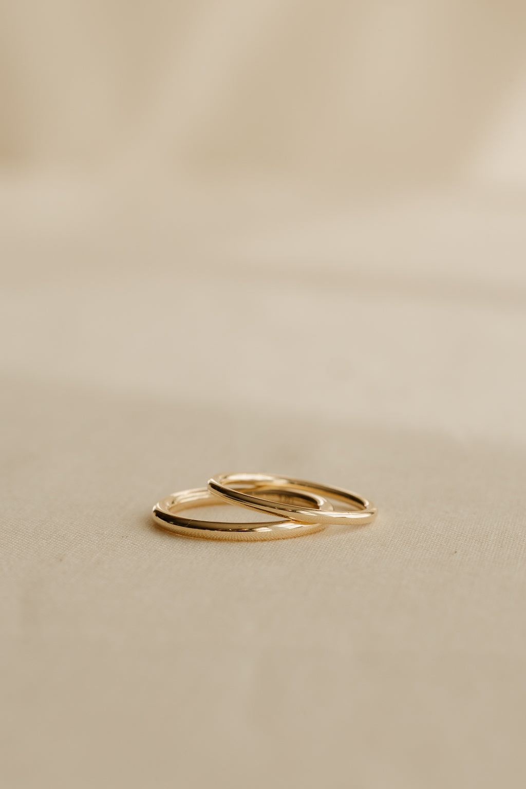0.13 TCW Round Twisted Moissanite Wedding Band