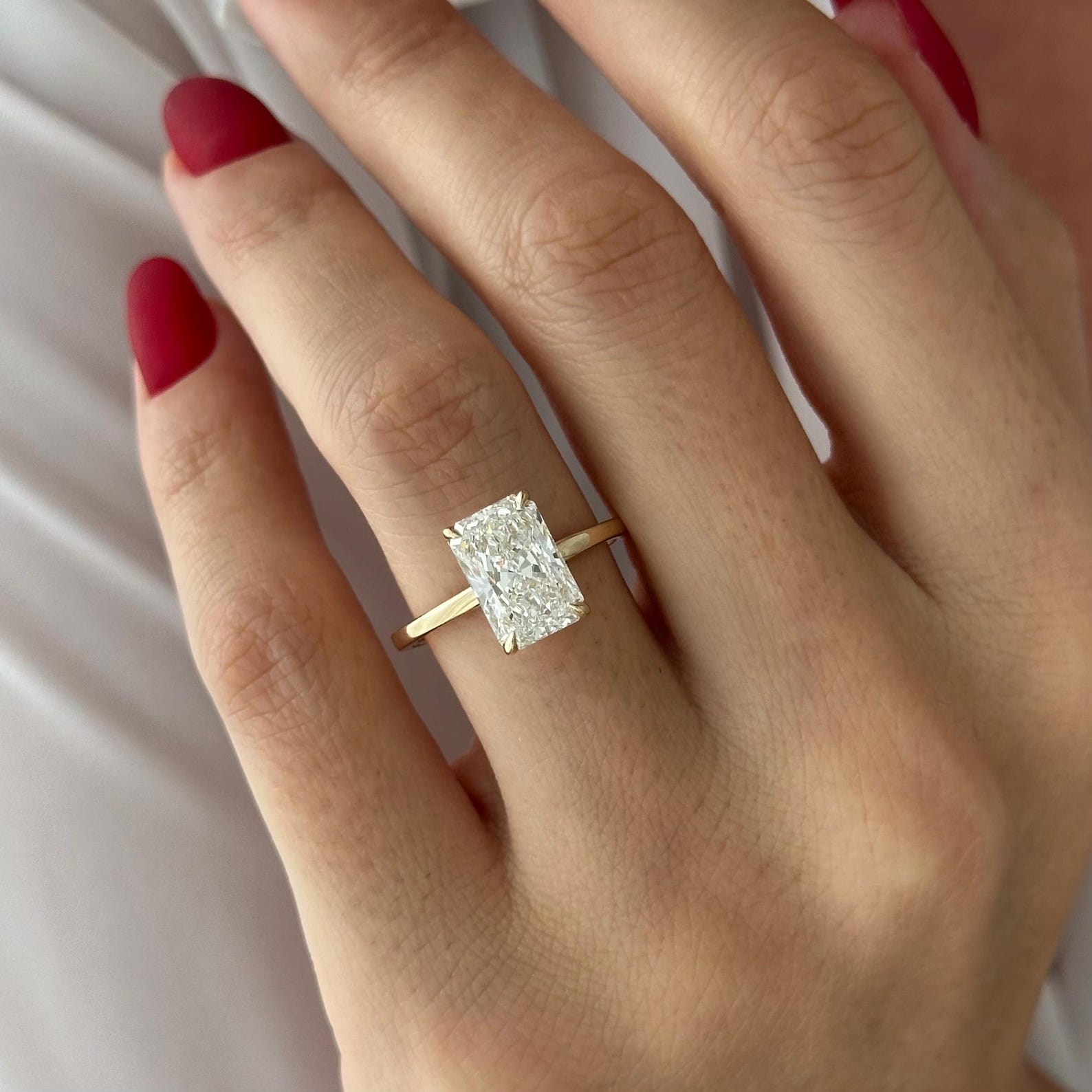 Round Halo, Pave & Split Shank Engagement Ring – 1.93 CT Lab Grown Diamond