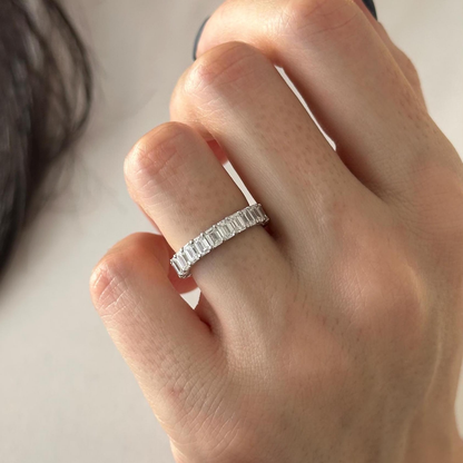 0.13 TCW Round Twisted DEF/VVS Lab Grown Diamond Wedding Band