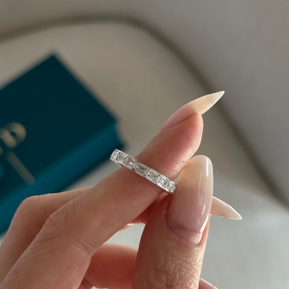 0.13 TCW Round Twisted DEF/VVS Lab Grown Diamond Wedding Band
