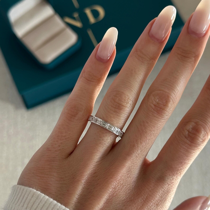 0.13 TCW Round Twisted DEF/VVS Lab Grown Diamond Wedding Band