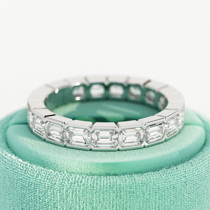 0.13 TCW Round Twisted DEF/VVS Lab Grown Diamond Wedding Band