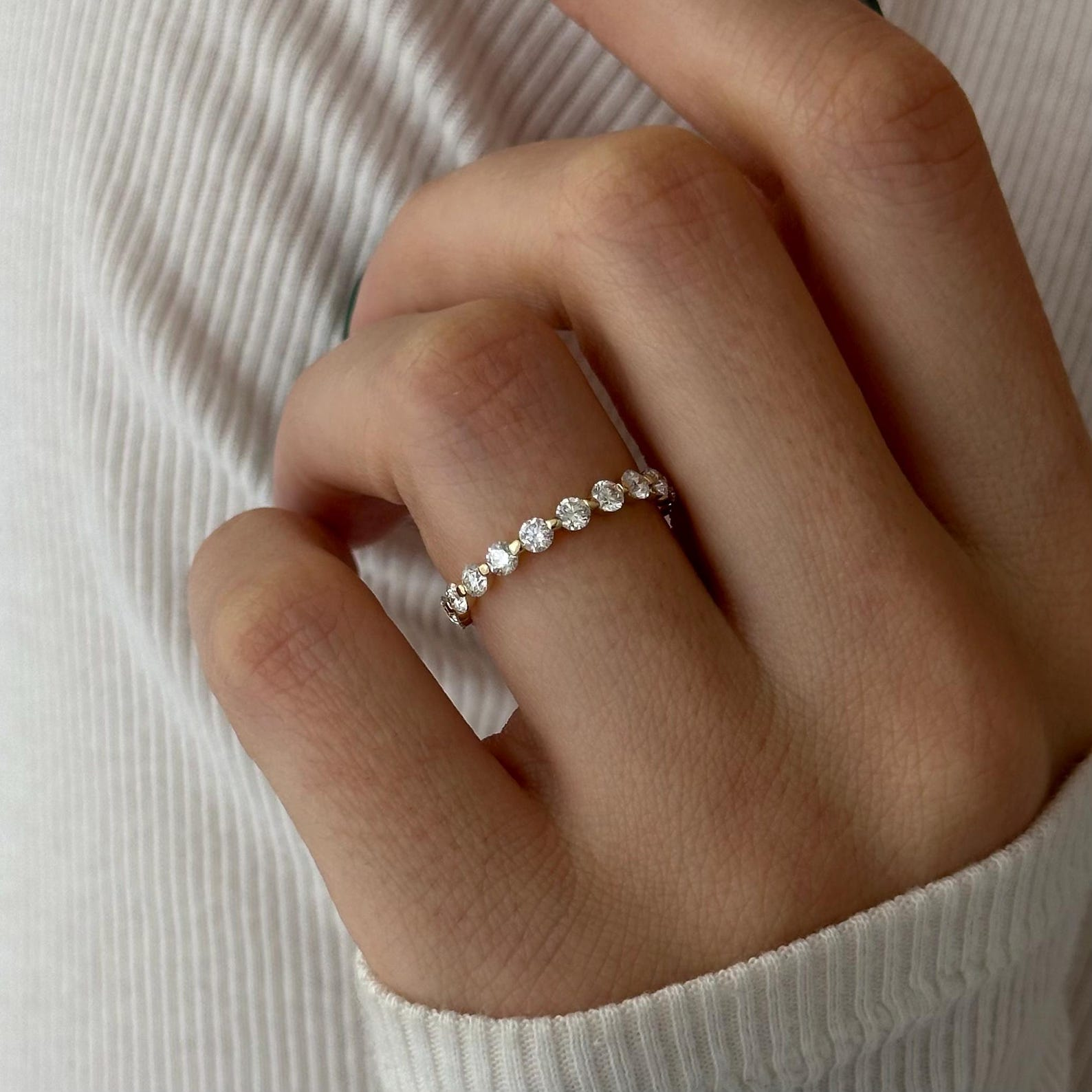 0.13 TCW Round Twisted DEF/VVS Lab Grown Diamond Wedding Band