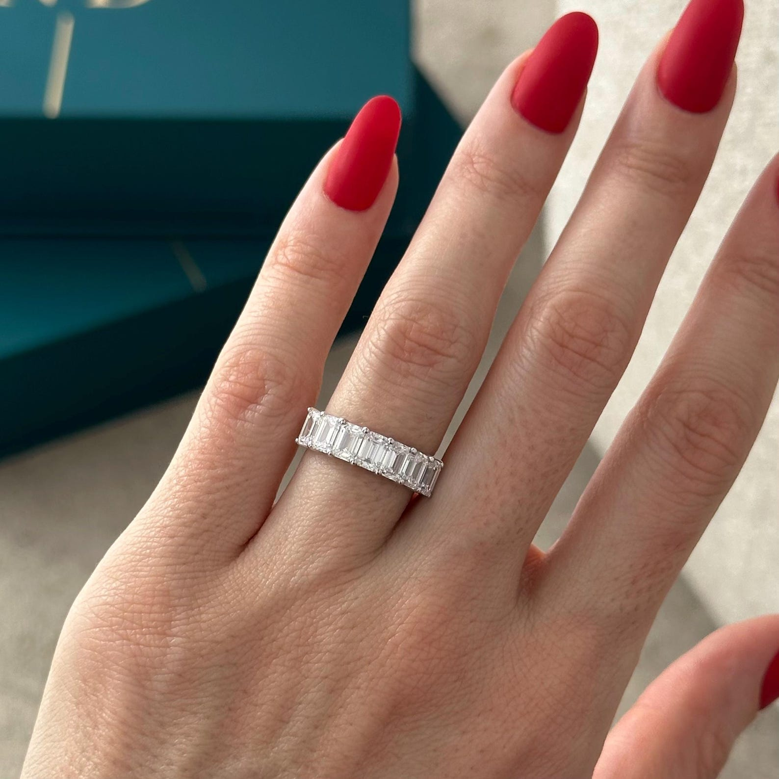 0.13 TCW Round Twisted DEF/VVS Lab Grown Diamond Wedding Band