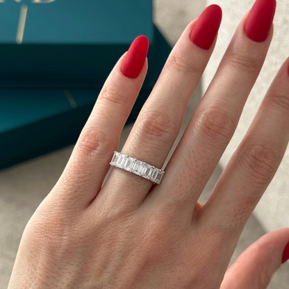 0.13 TCW Round Twisted DEF/VVS Lab Grown Diamond Wedding Band