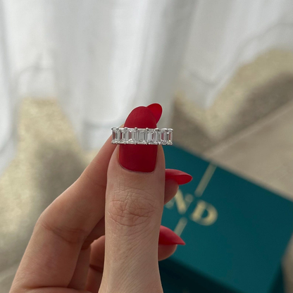 0.13 TCW Round Twisted DEF/VVS Lab Grown Diamond Wedding Band