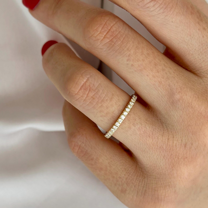 0.13 TCW Round Twisted DEF/VVS Lab Grown Diamond Wedding Band