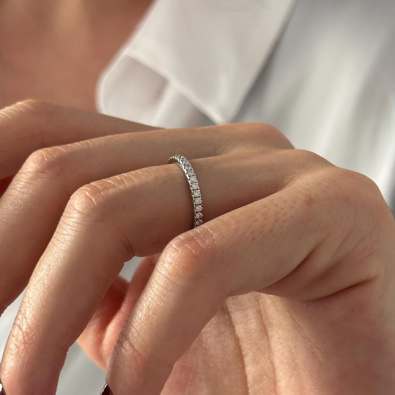 0.13 TCW Round Twisted DEF/VVS Lab Grown Diamond Wedding Band