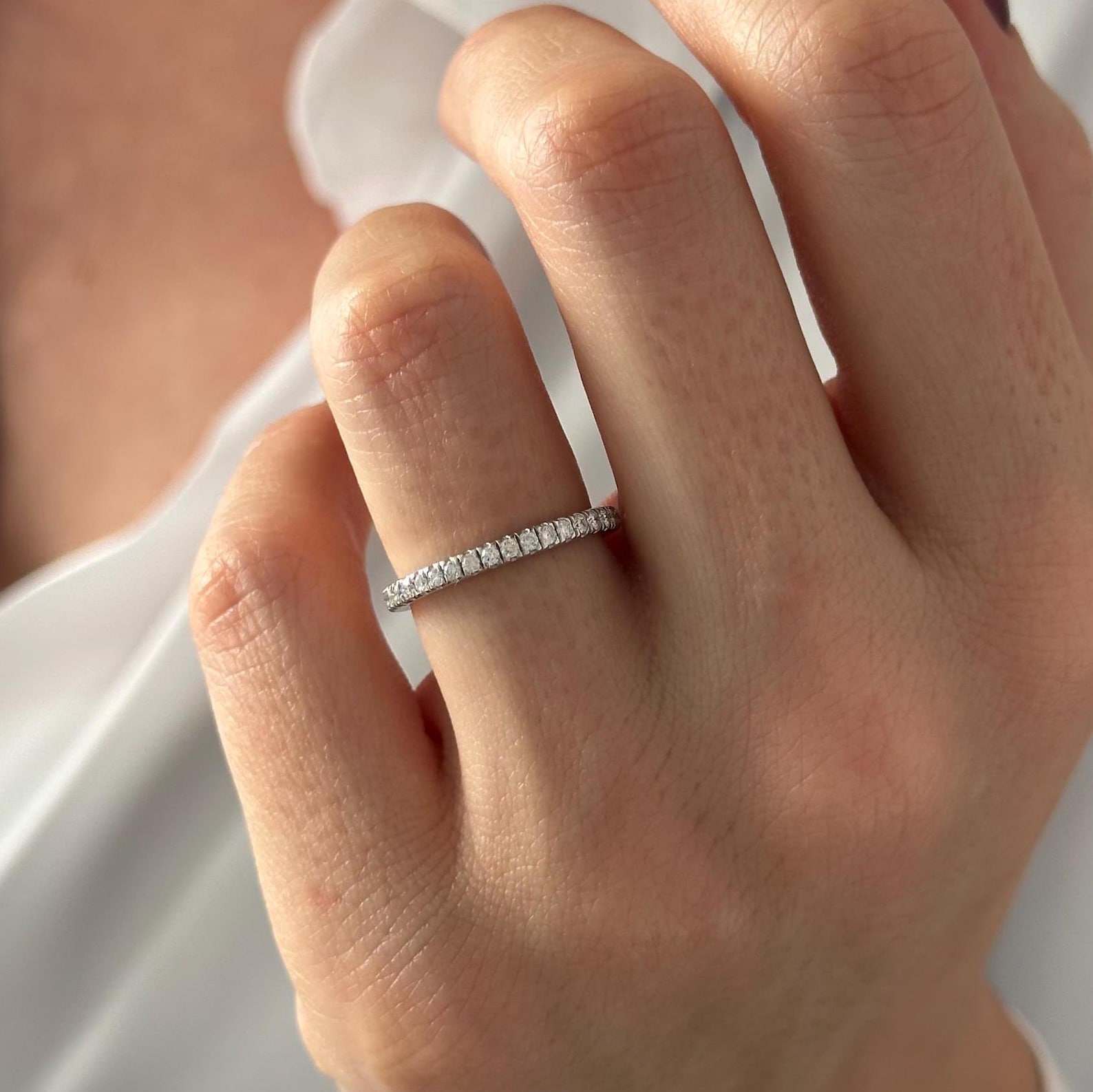 0.13 TCW Round Twisted DEF/VVS Lab Grown Diamond Wedding Band
