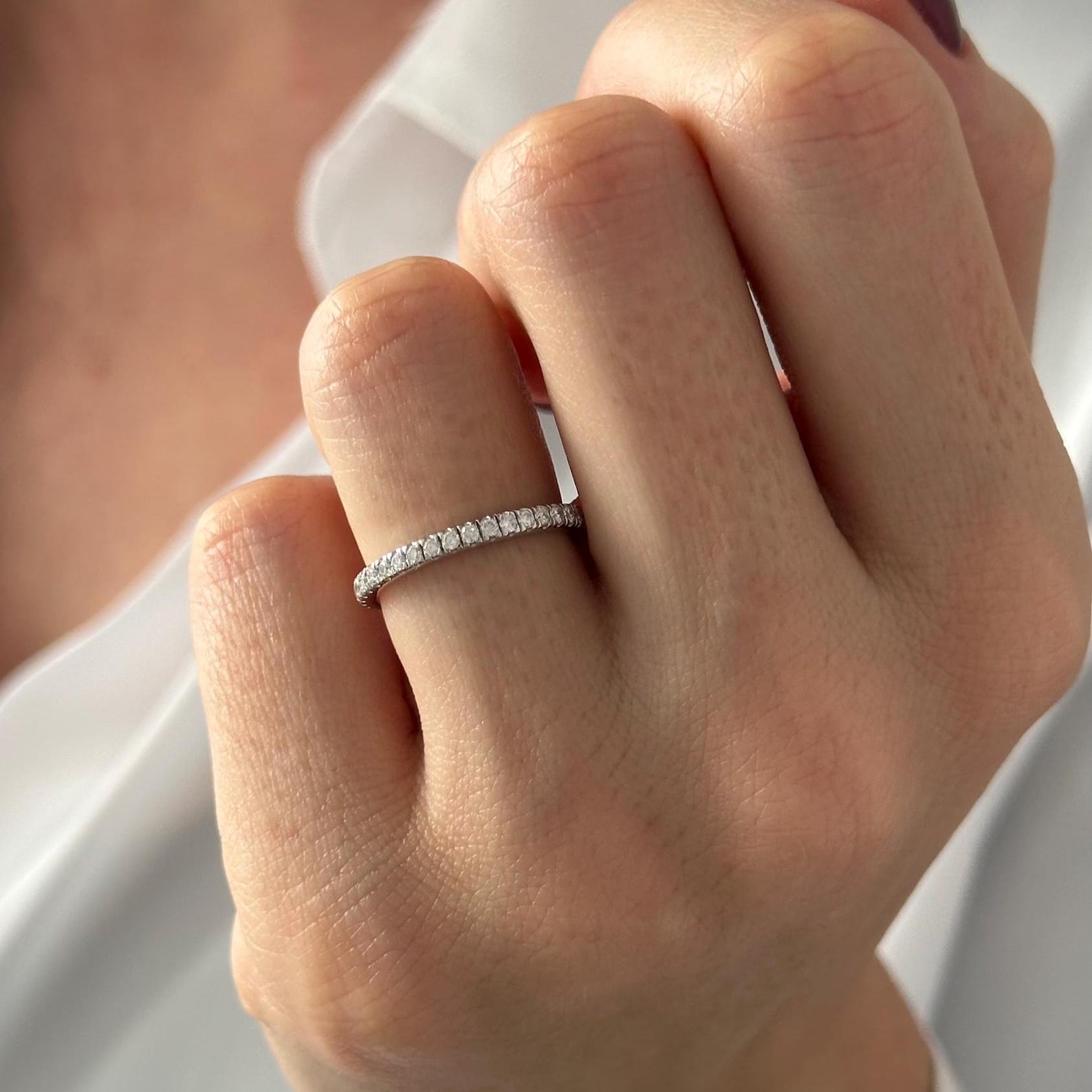 0.13 TCW Round Twisted DEF/VVS Lab Grown Diamond Wedding Band