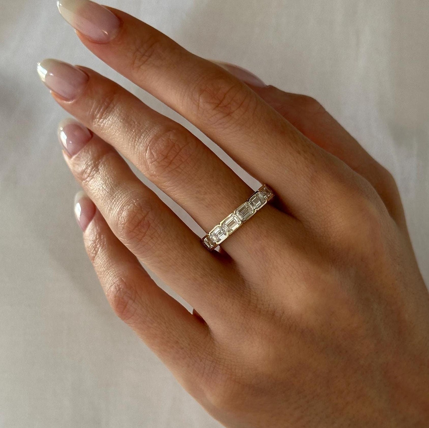 0.13 TCW Round Twisted DEF/VVS Lab Grown Diamond Wedding Band