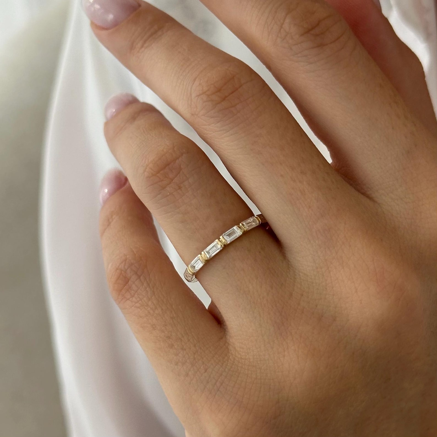 0.13 TCW Round Twisted DEF/VVS Lab Grown Diamond Wedding Band