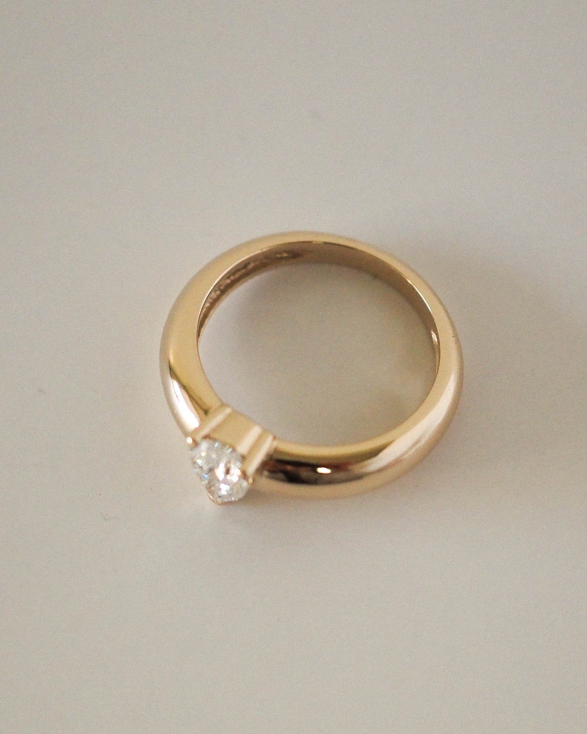 Round Swirl Semi Pave Engagement Ring – 1 CT Moissanite Diamond
