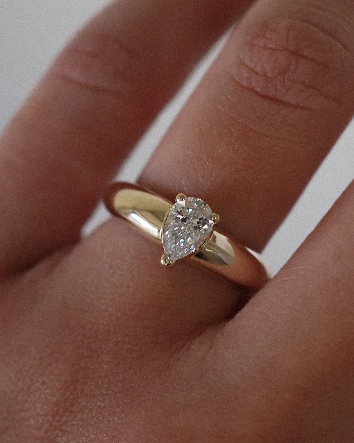Round Swirl Semi Pave Engagement Ring – 1 CT Moissanite Diamond