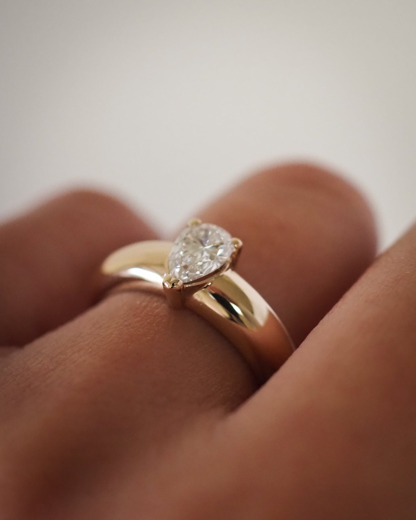 Round Swirl Semi Pave Engagement Ring – 1 CT Moissanite Diamond