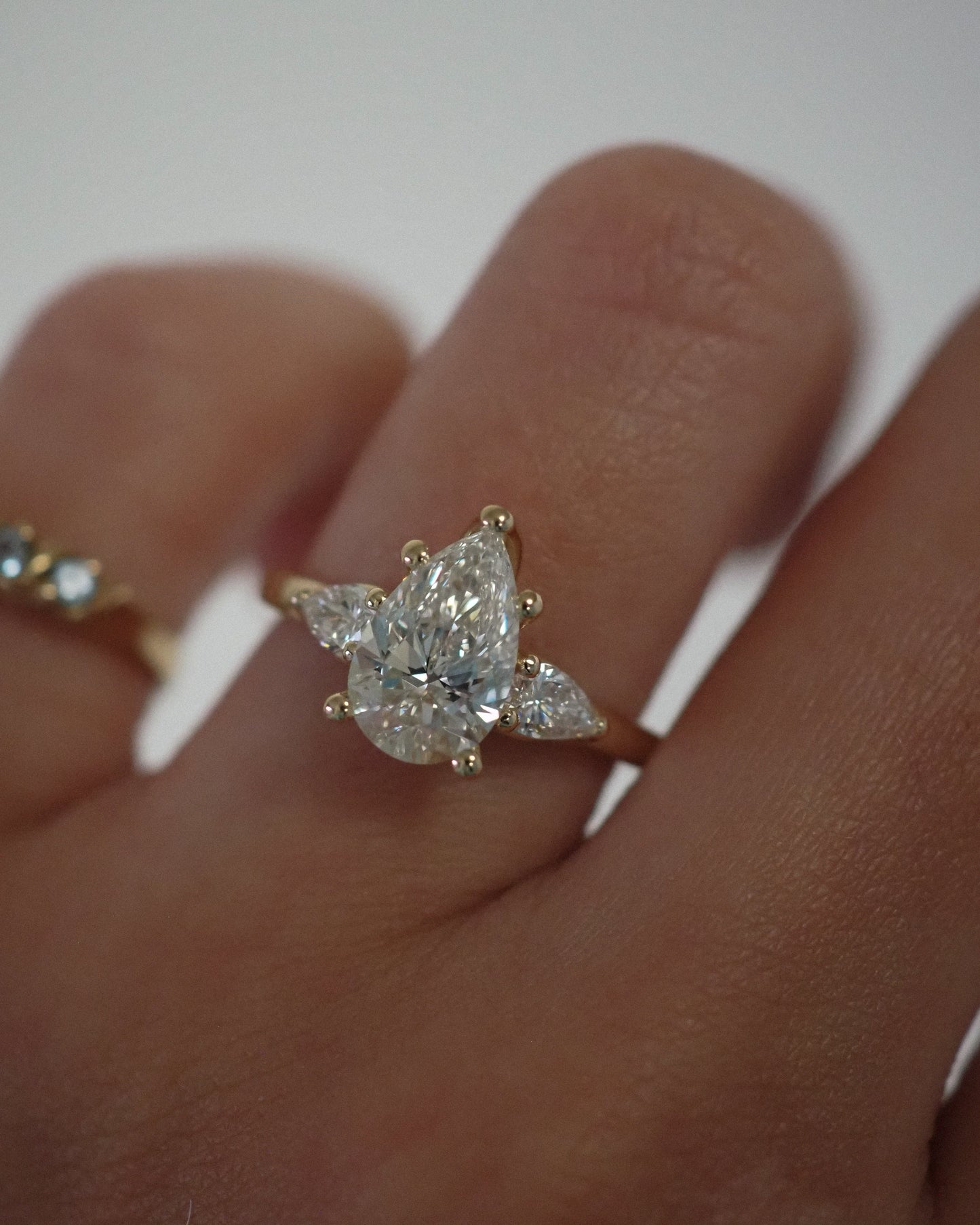 Round Swirl Semi Pave Engagement Ring – 1 CT Moissanite Diamond