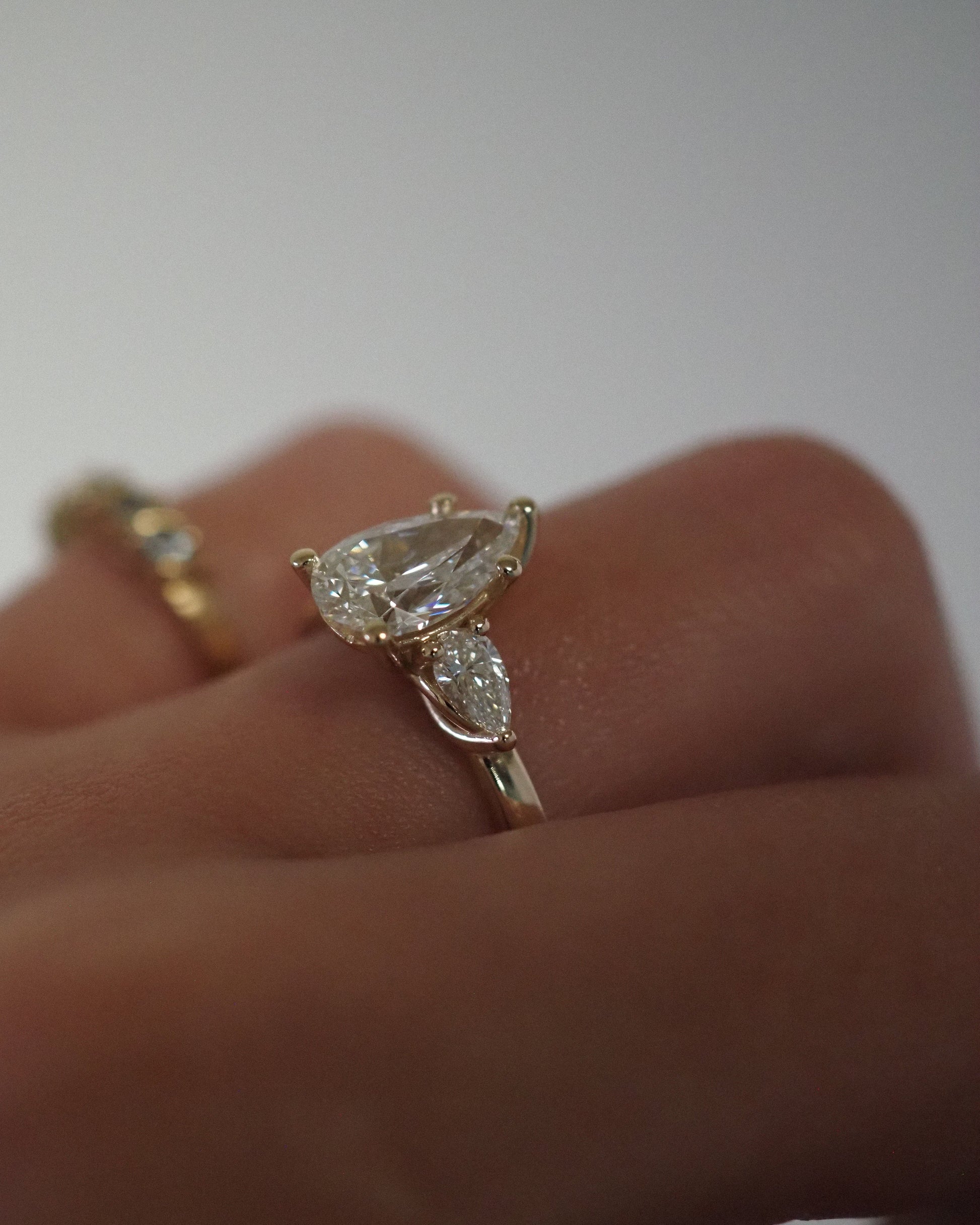 Round Swirl Semi Pave Engagement Ring – 1 CT Moissanite Diamond