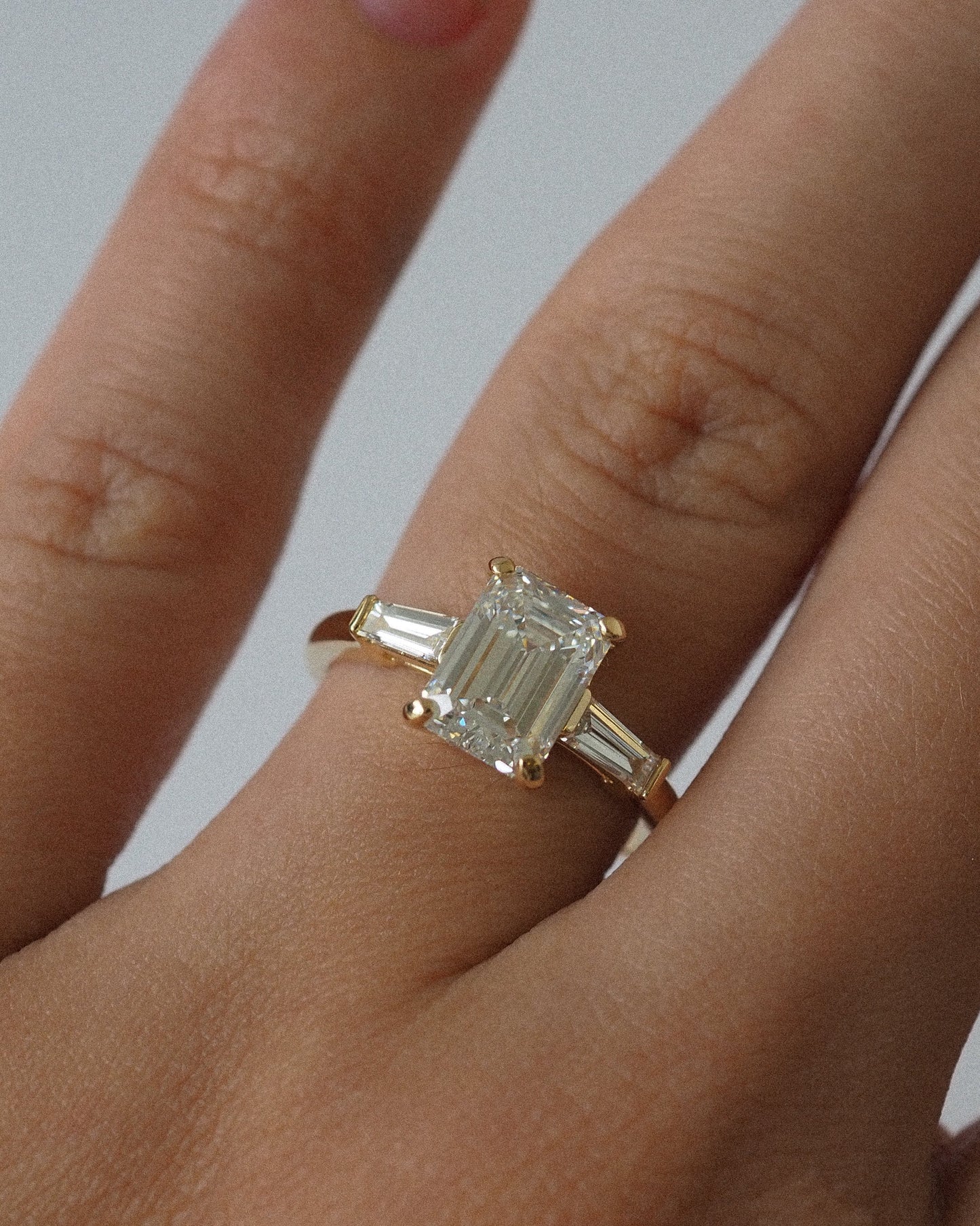 Round Swirl Semi Pave Engagement Ring – 1 CT Moissanite Diamond
