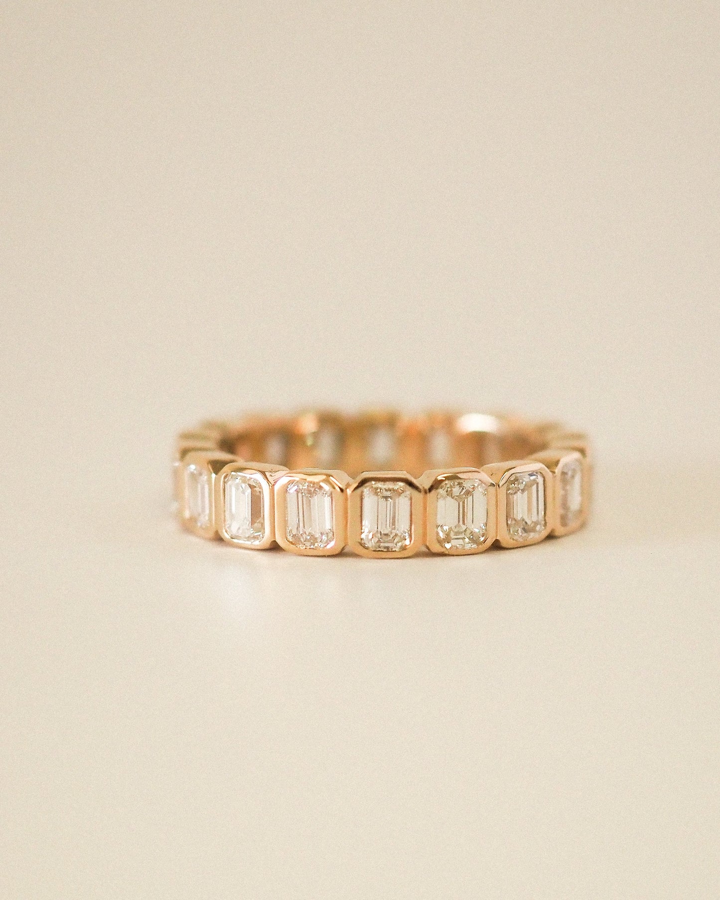 0.13 TCW Round Twisted Moissanite Wedding Band