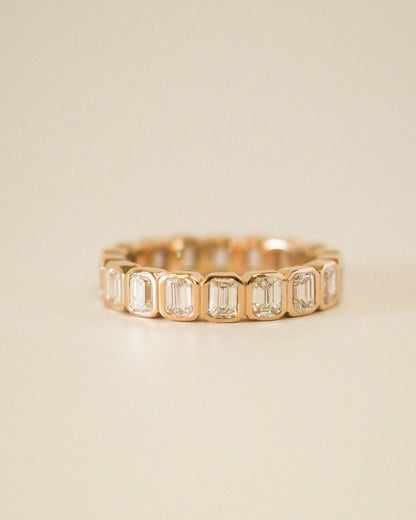 0.13 TCW Round Twisted Moissanite Wedding Band