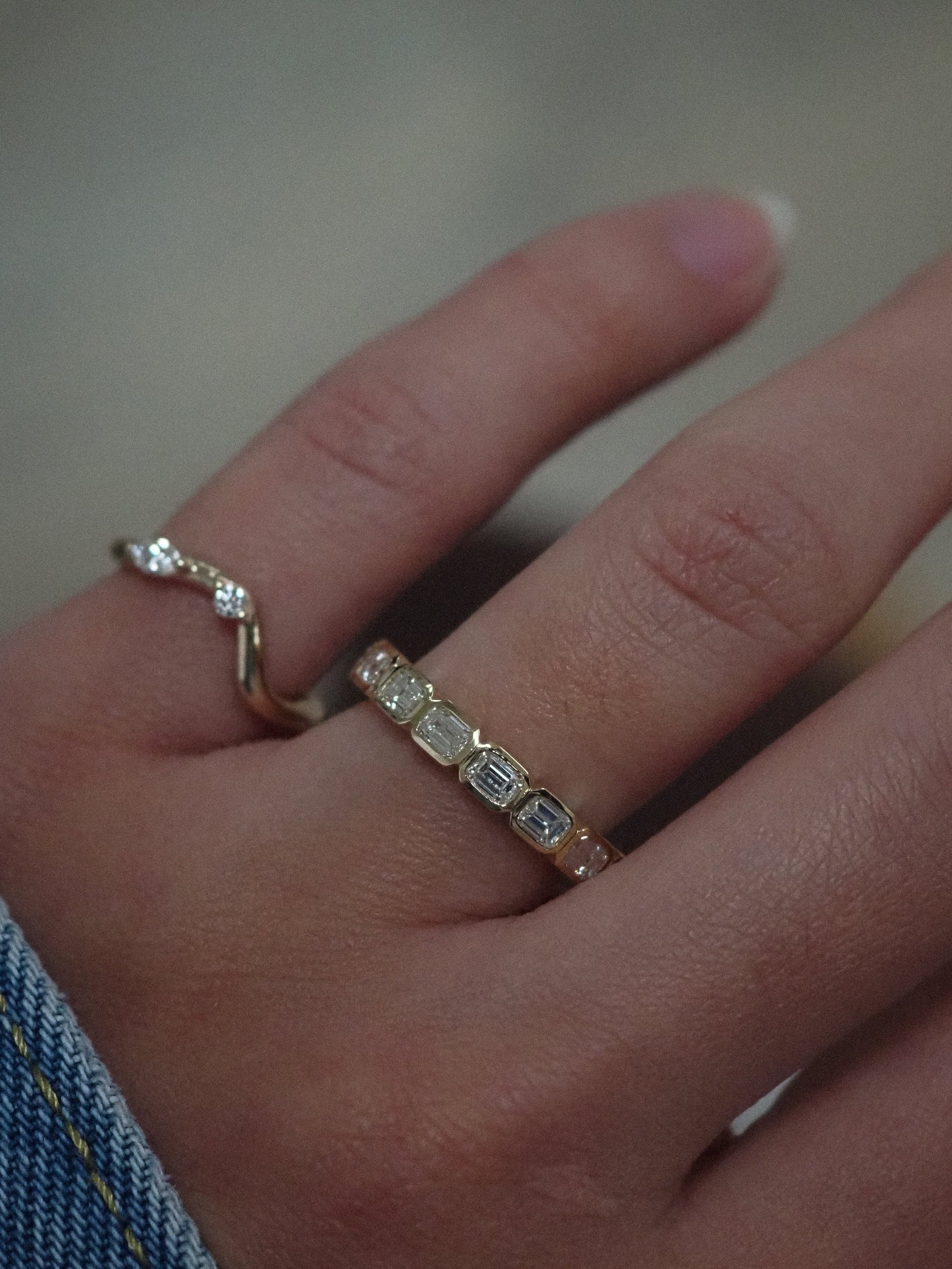 0.13 TCW Round Twisted Moissanite Wedding Band