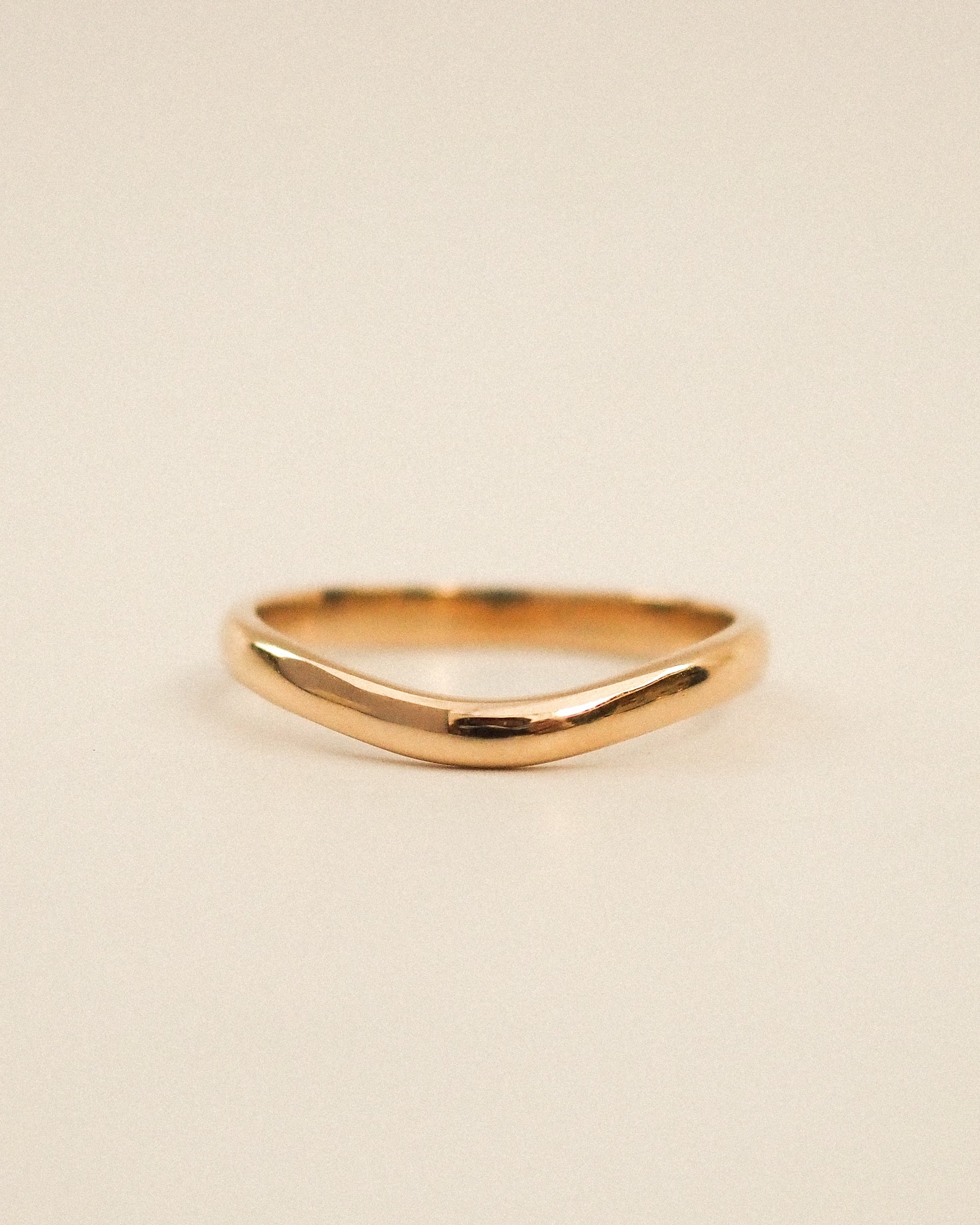 0.13 TCW Round Twisted Moissanite Wedding Band