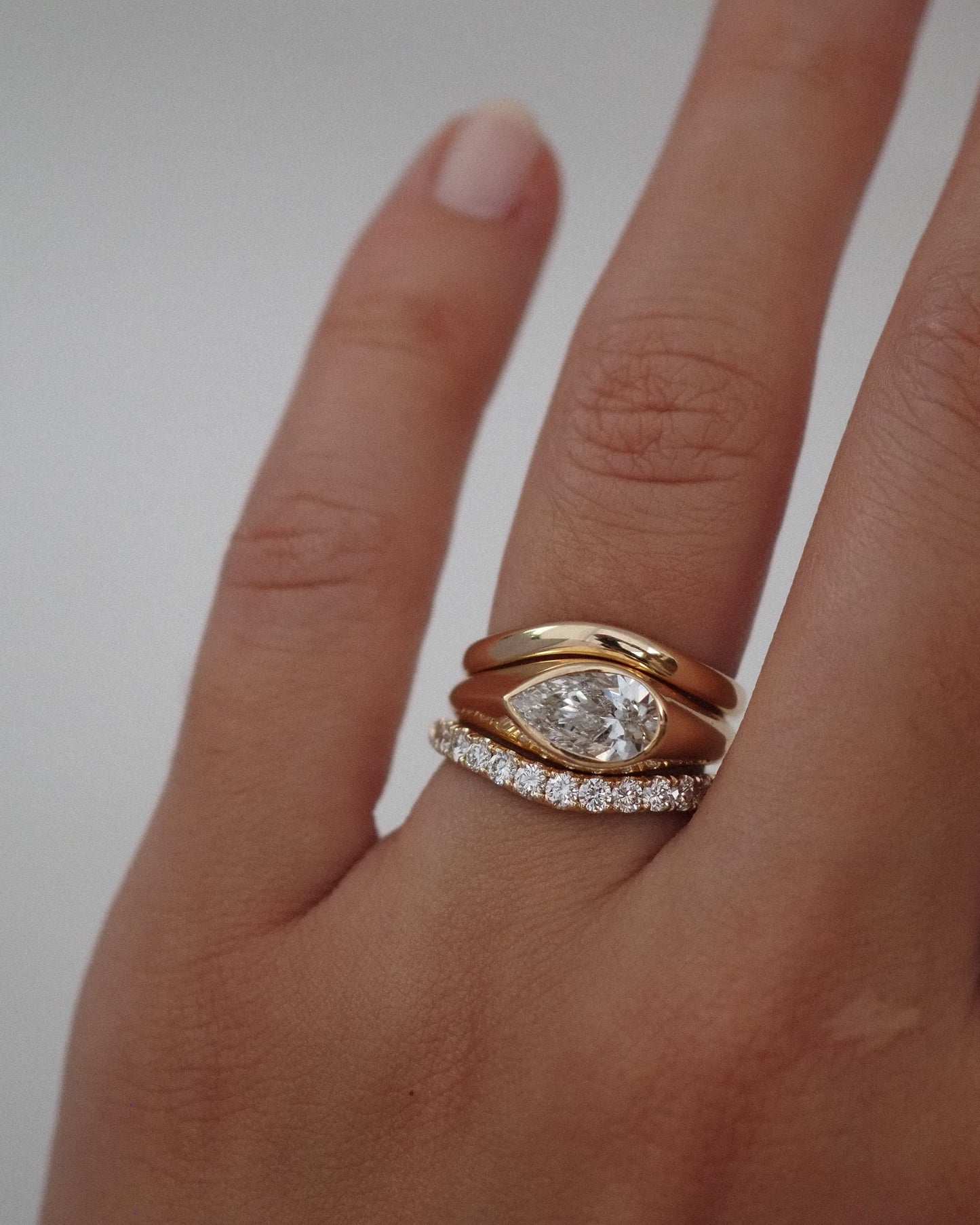 0.13 TCW Round Twisted Moissanite Wedding Band