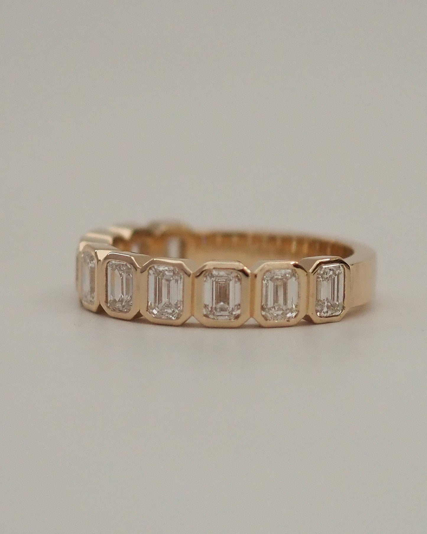 0.13 TCW Round Twisted Moissanite Wedding Band