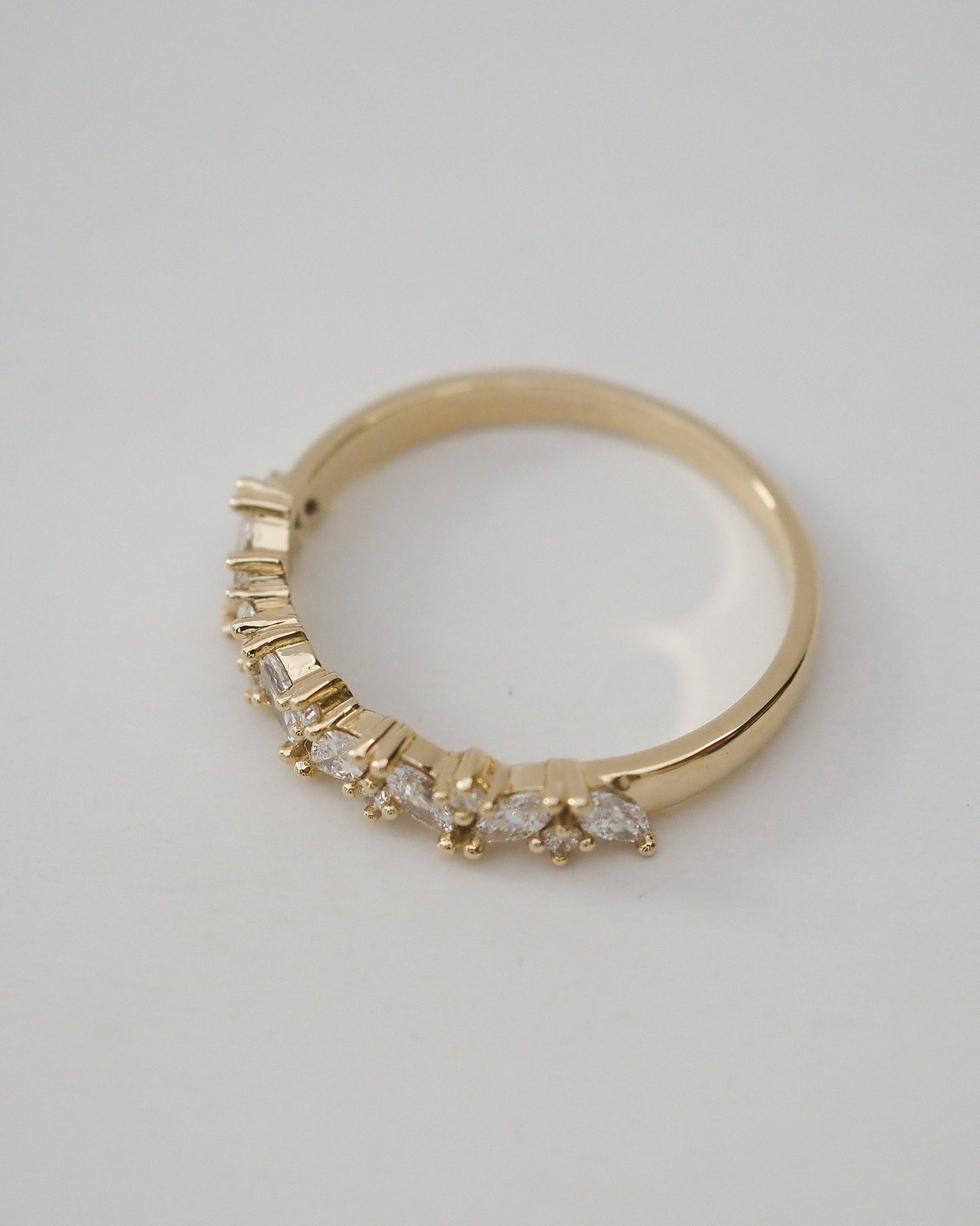 0.13 TCW Round Twisted Moissanite Wedding Band