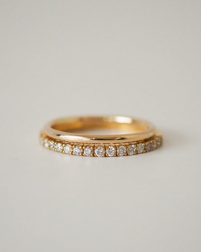 0.13 TCW Round Twisted Moissanite Wedding Band