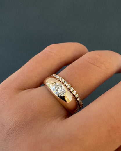 0.13 TCW Round Twisted Moissanite Wedding Band