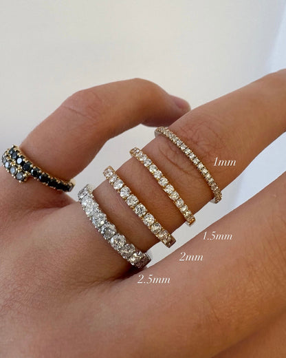 0.13 TCW Round Twisted Moissanite Wedding Band