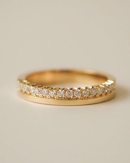 0.13 TCW Round Twisted Moissanite Wedding Band