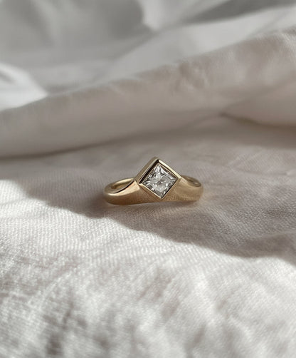 Round Swirl Semi Pave Engagement Ring – 1 CT Moissanite Diamond