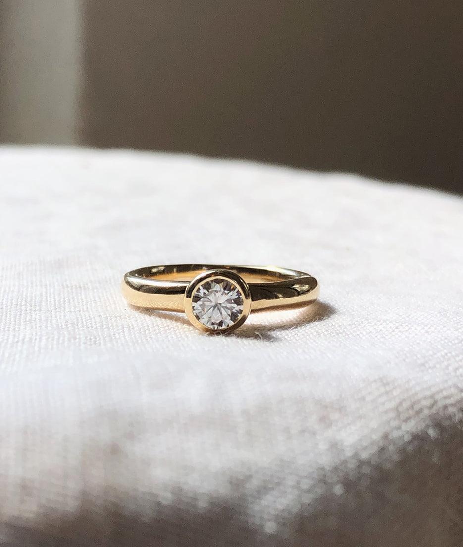 Round Swirl Semi Pave Engagement Ring – 1 CT Moissanite Diamond