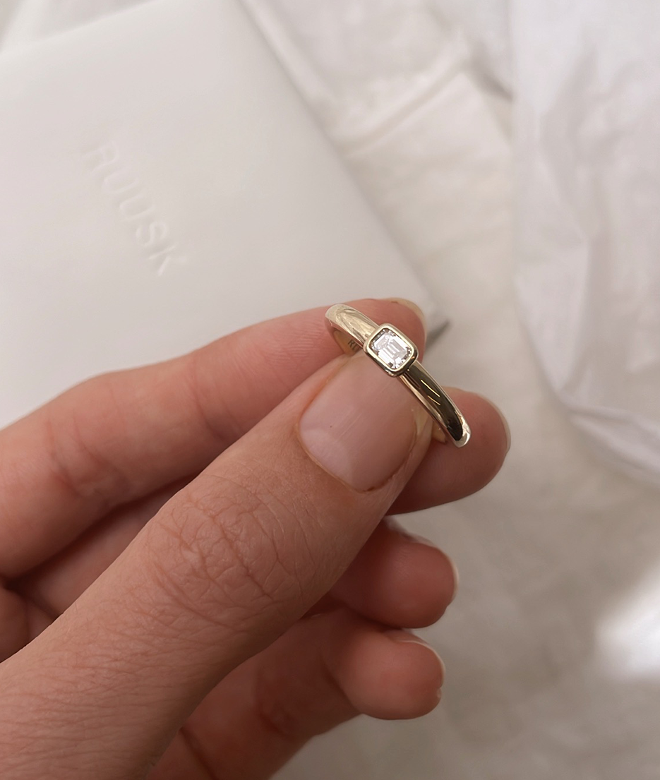 Round Swirl Semi Pave Engagement Ring – 1 CT Moissanite Diamond