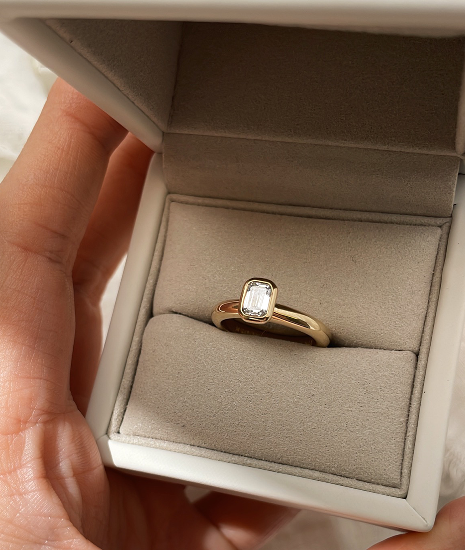 Round Swirl Semi Pave Engagement Ring – 1 CT Moissanite Diamond