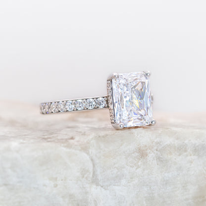 2 CT Round Three Stones Lab Grown Diamond Engagement Ring