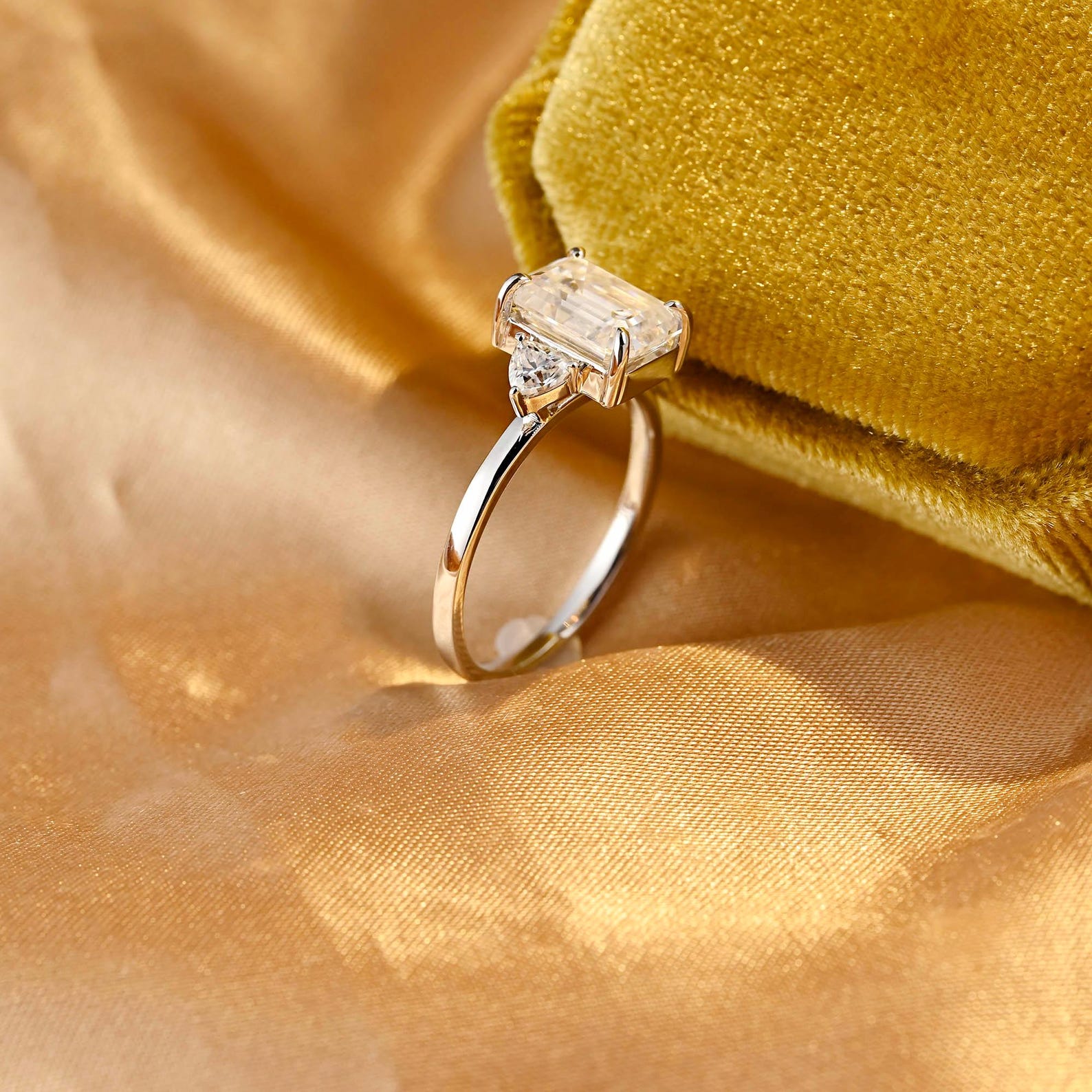 Round Halo, Pave & Split Shank Engagement Ring – 1.93 CT Lab Grown Diamond