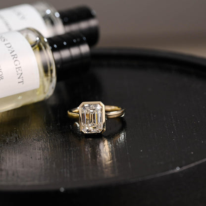 Round Halo, Pave & Split Shank Engagement Ring – 1.93 CT Lab Grown Diamond
