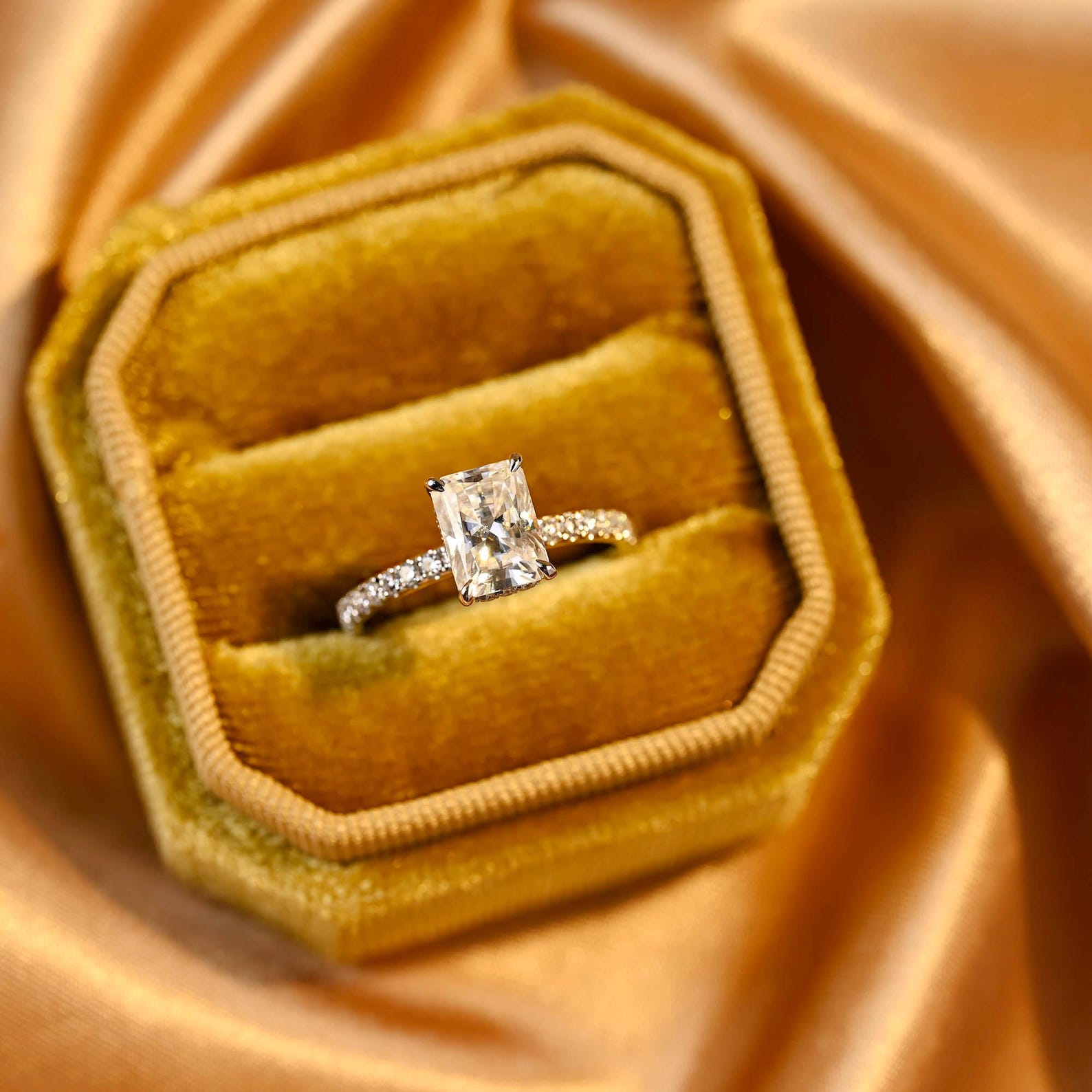 Round Halo, Pave & Split Shank Engagement Ring – 1.93 CT Lab Grown Diamond