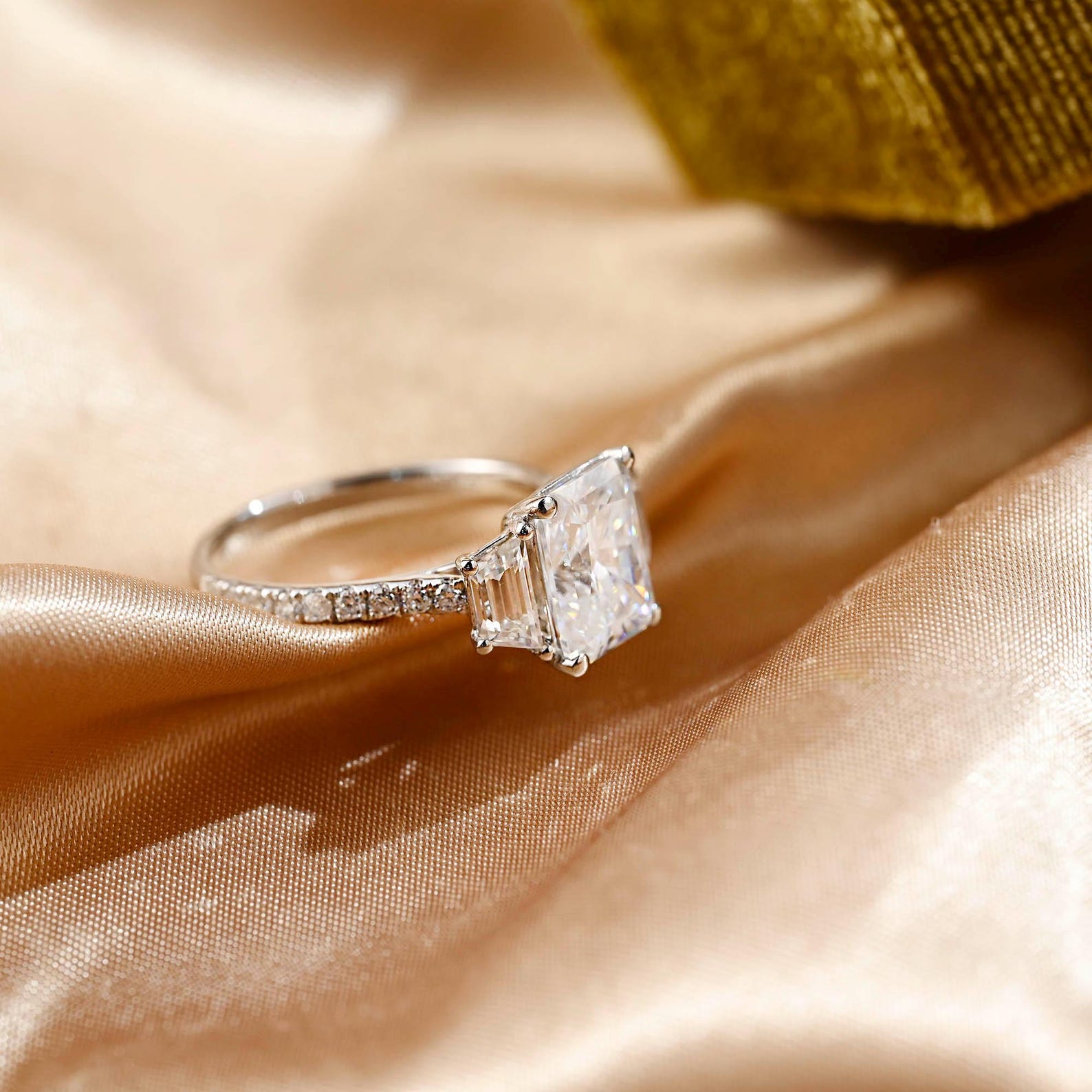 Round Halo, Pave & Split Shank Engagement Ring – 1.93 CT Lab Grown Diamond